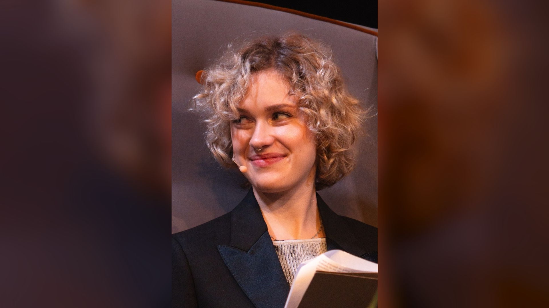 Helena Englert podczas głośnej lektury na Festiwalu Góry Literatury 2024